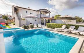 Cozy Home In Vodnjan With Heated Swimming Pool